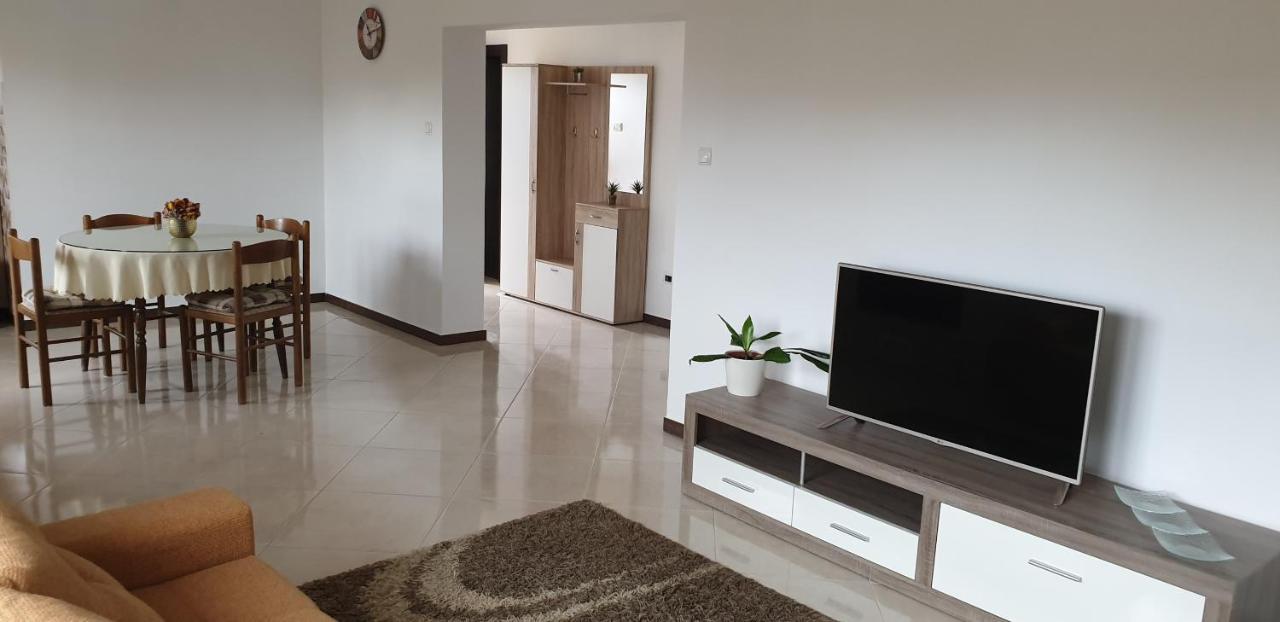Apartman Lena Pola Esterno foto