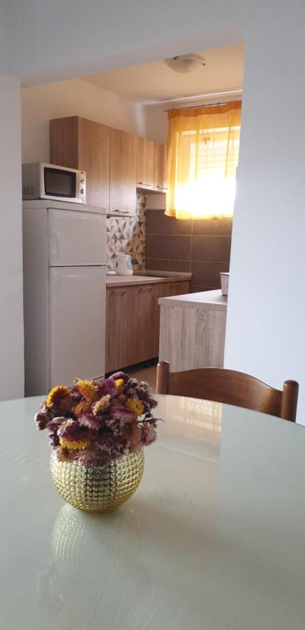 Apartman Lena Pola Esterno foto