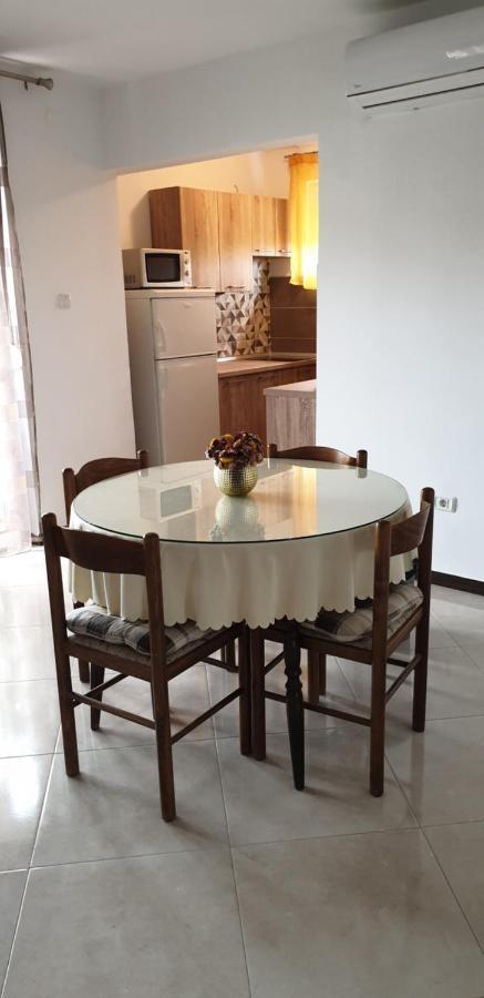 Apartman Lena Pola Esterno foto