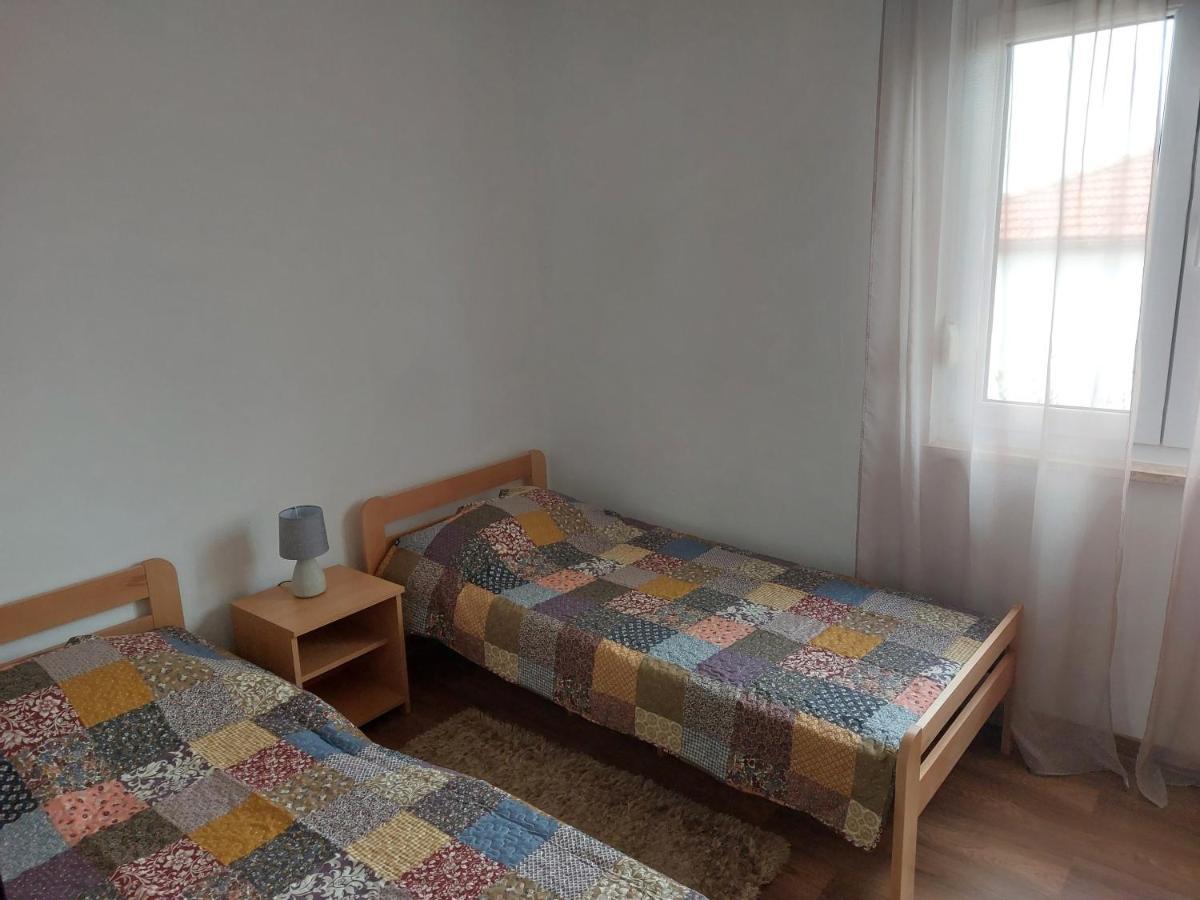 Apartman Lena Pola Esterno foto