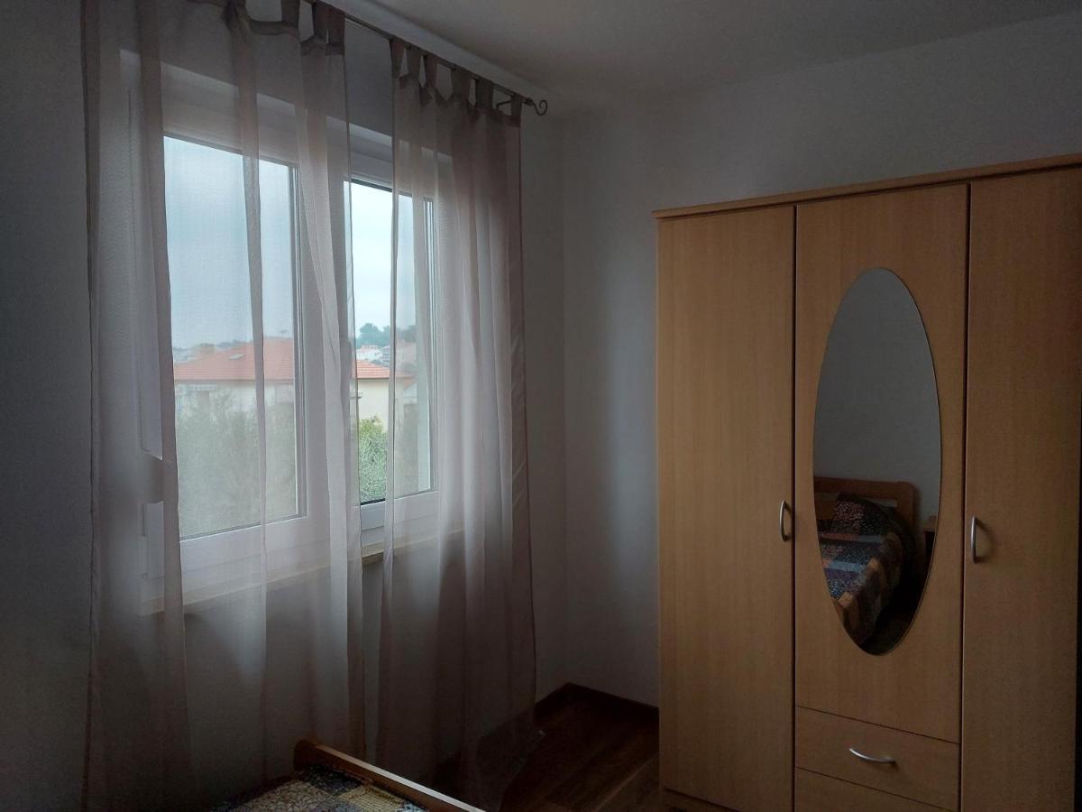 Apartman Lena Pola Esterno foto